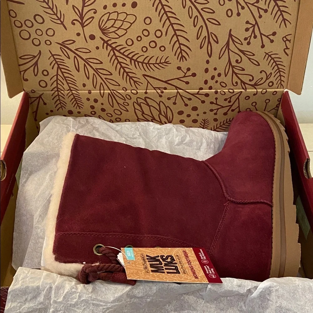 Muk Luks Women's Water Repellent Suede Mid Calf Winter Boots Bordeaux New